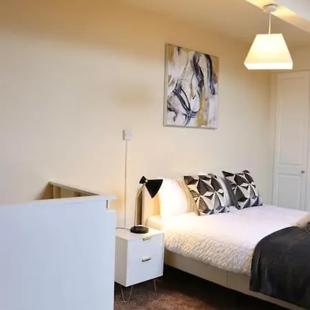 Comfortable 2 Bedroom House Beeston Hill Exterior photo