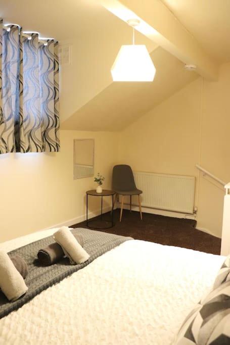 Comfortable 2 Bedroom House Apartment *